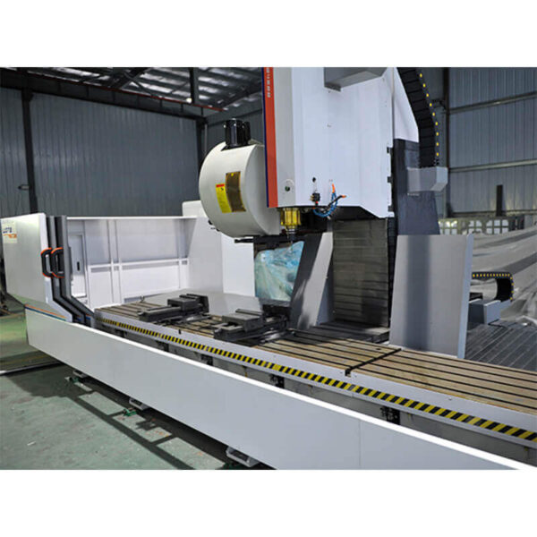 User-friendly Siemens CNC system interface of BT40 Heavy Duty 3 Axis CNC Aluminium Machining Center